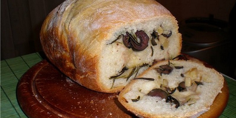 Хліб з оливками