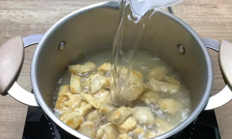 Овочевий суп з сирними кульками