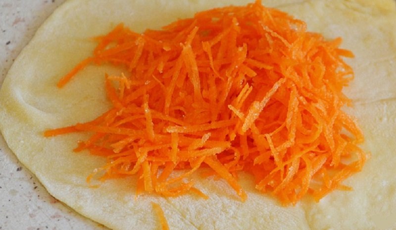 Пиріжки з морквою