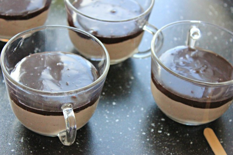 Сирно-шоколадний десерт зі збитими вершками