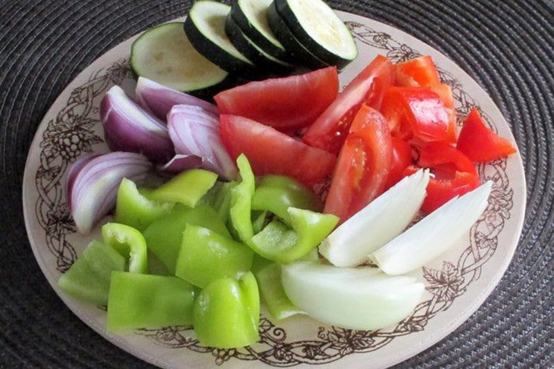 Ароматні овочі в духовці «Три перці»
